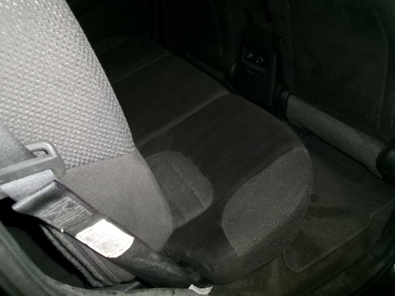 2010 Nissan Pathfinder SE Photo