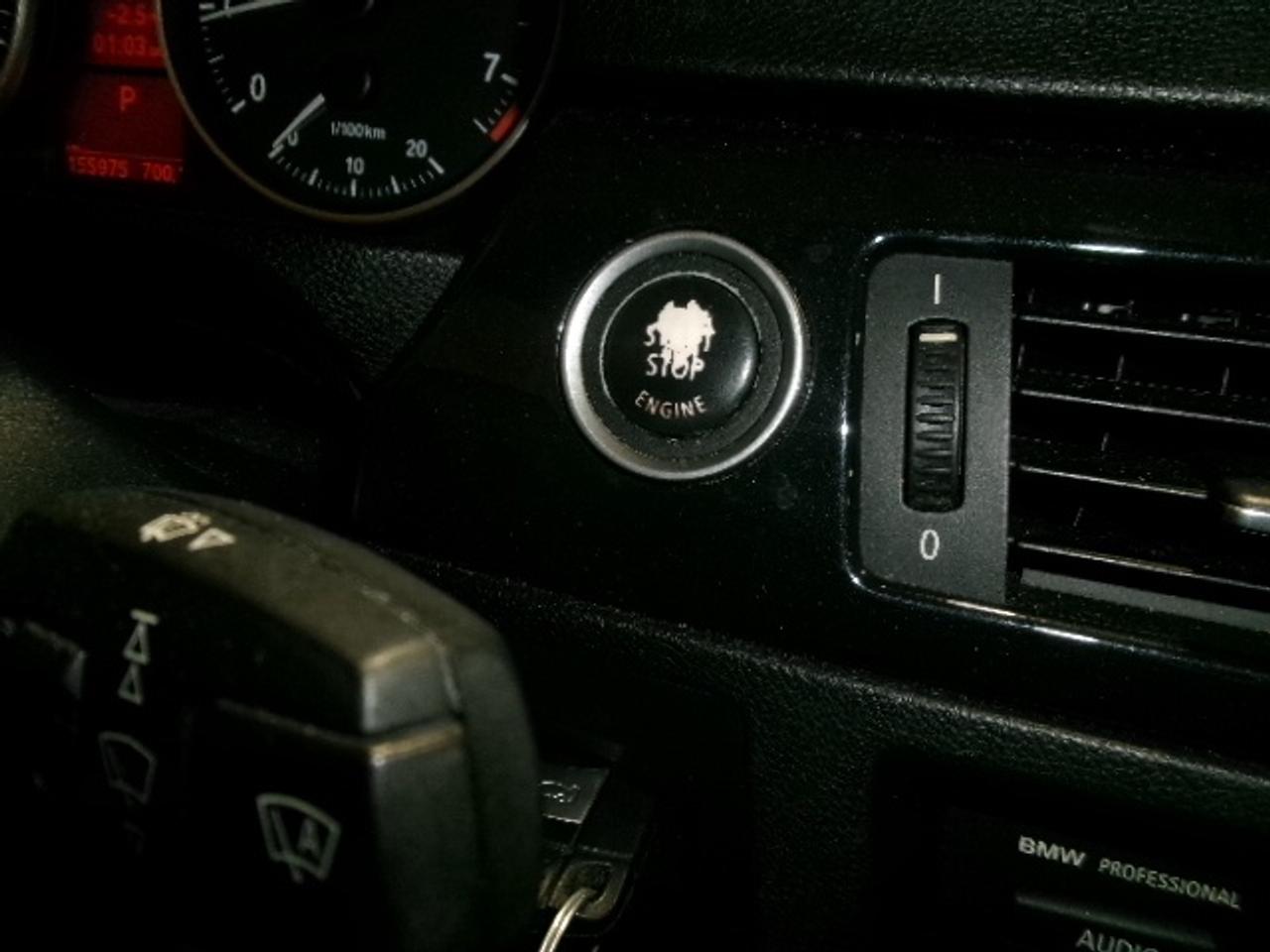 2011 BMW 3-Series 328i X Photo2