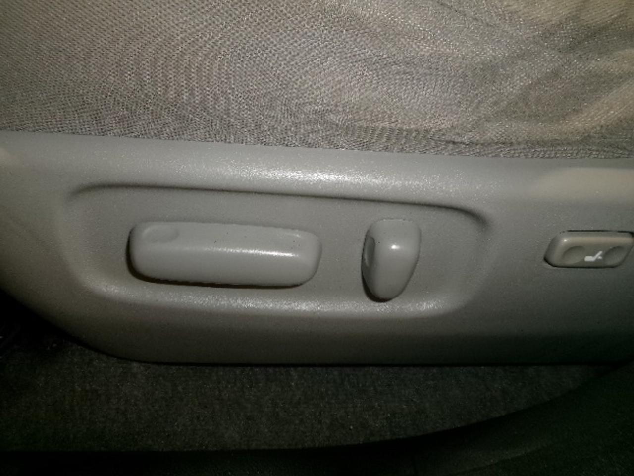 2008 Toyota RAV4 Limited I4 Photo