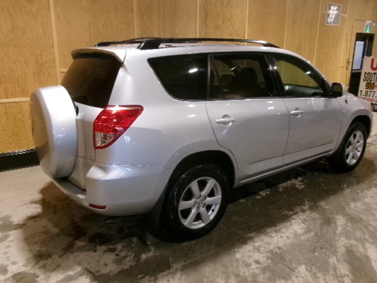 2008 Toyota RAV4 Limited I4 Photo