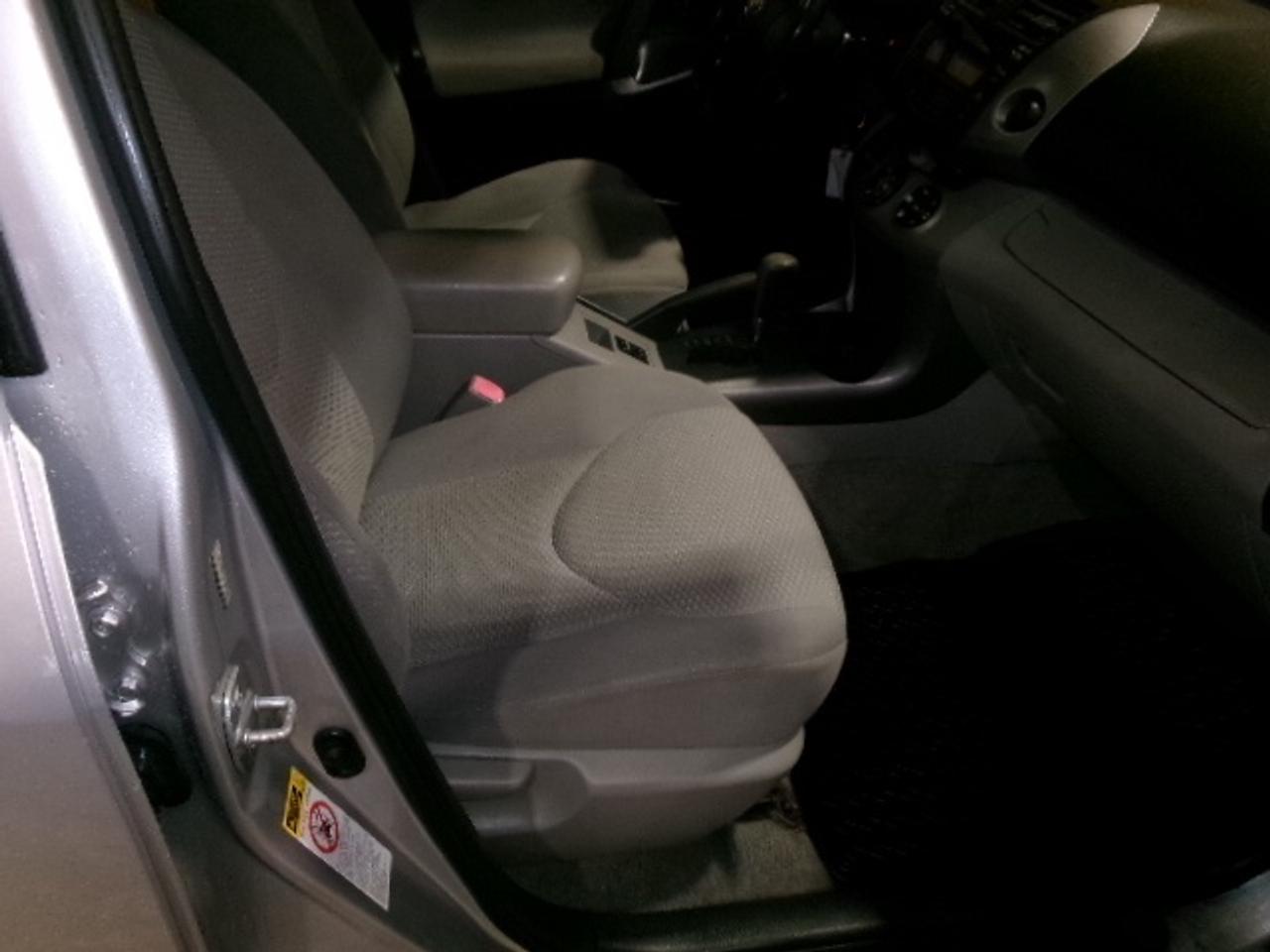 2008 Toyota RAV4 Limited I4 Photo