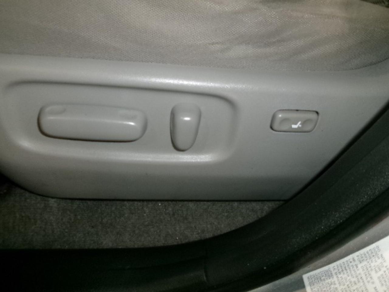 2008 Toyota RAV4 Limited I4 Photo