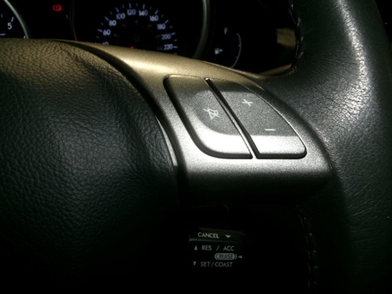 2008 Subaru Tribeca LIMITED Photo