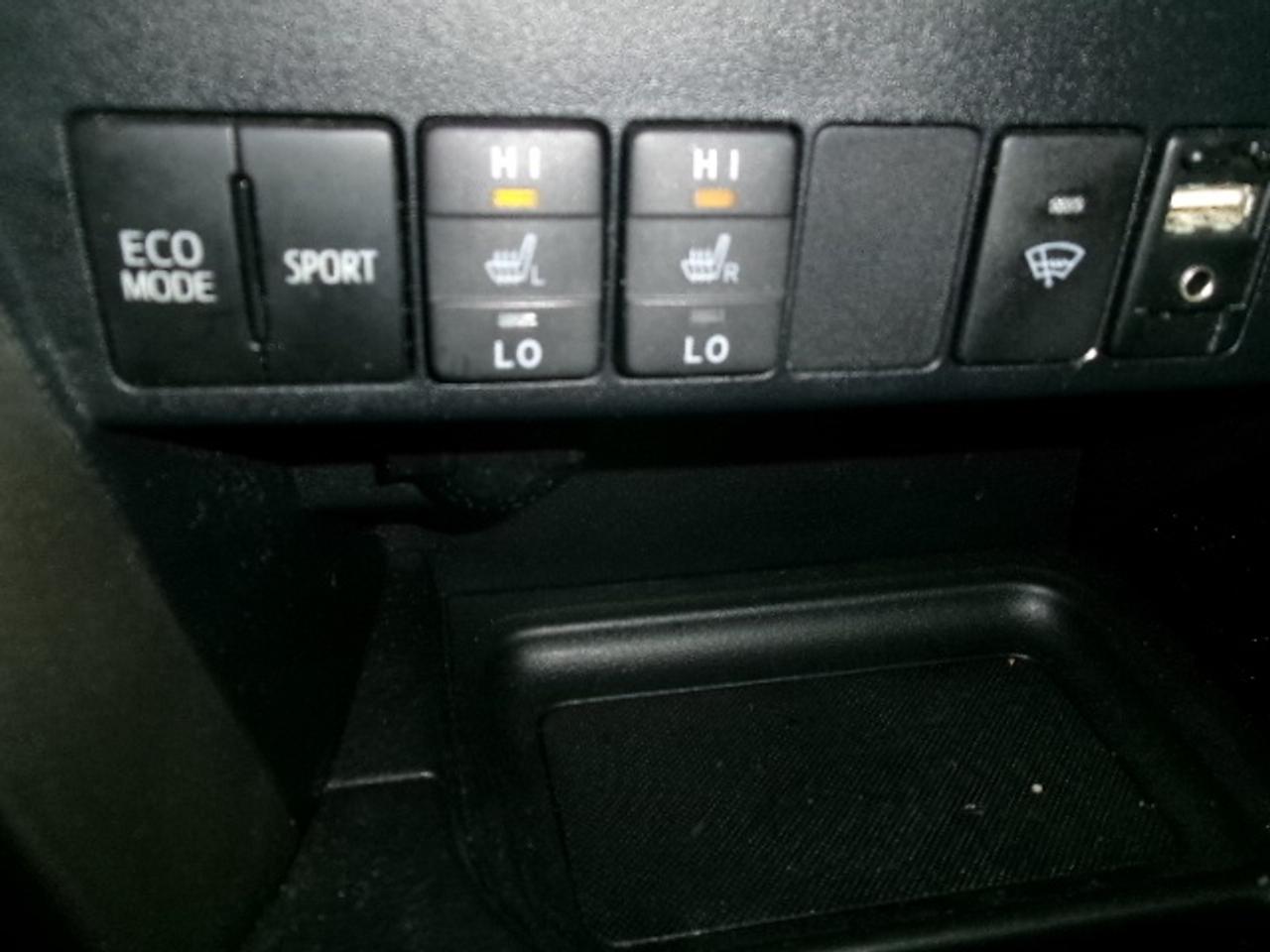 2013 Toyota RAV4 XLE Photo