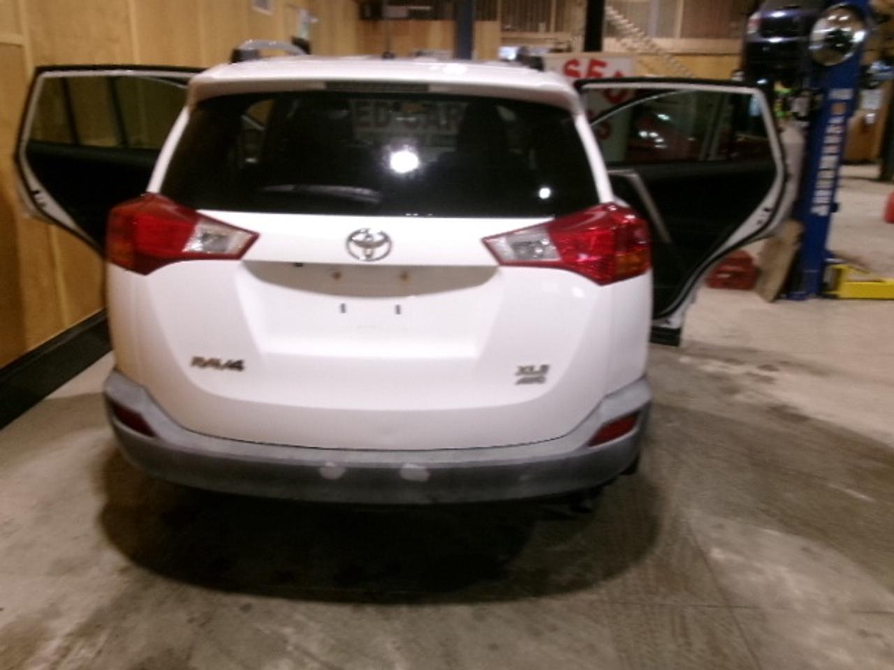 2013 Toyota RAV4 XLE Photo