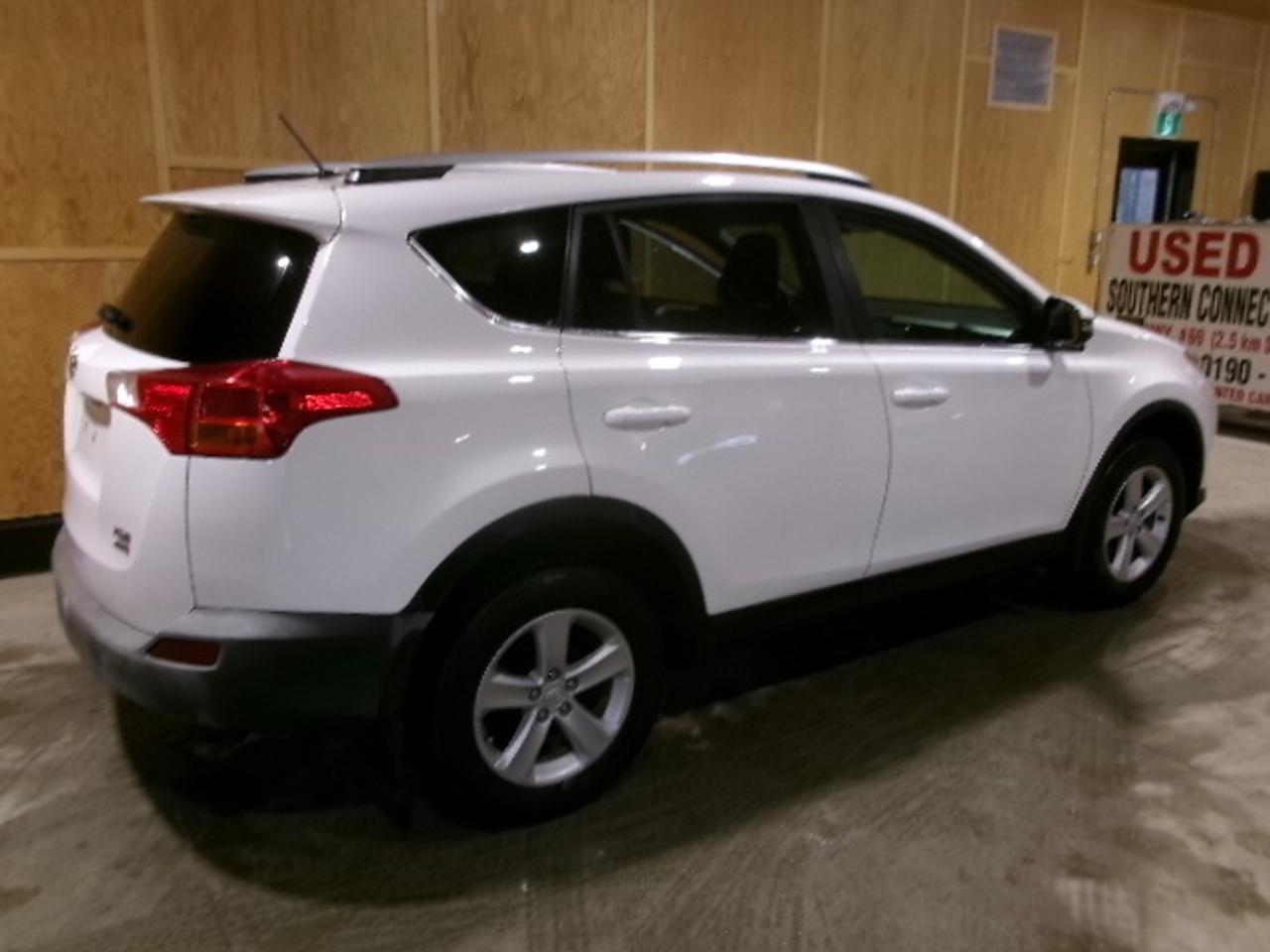 2013 Toyota RAV4 XLE Photo