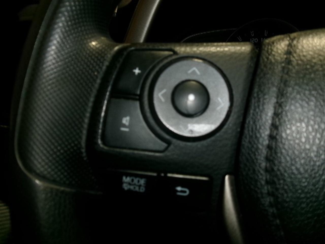 2013 Toyota RAV4 XLE Photo4