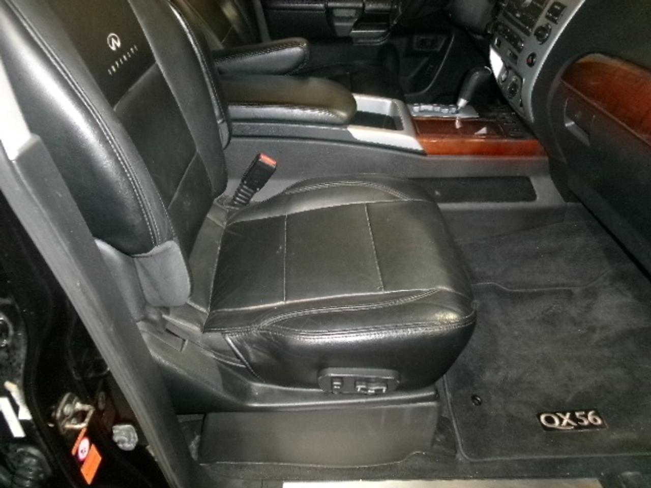 2010 Infiniti QX56 Luxury Photo