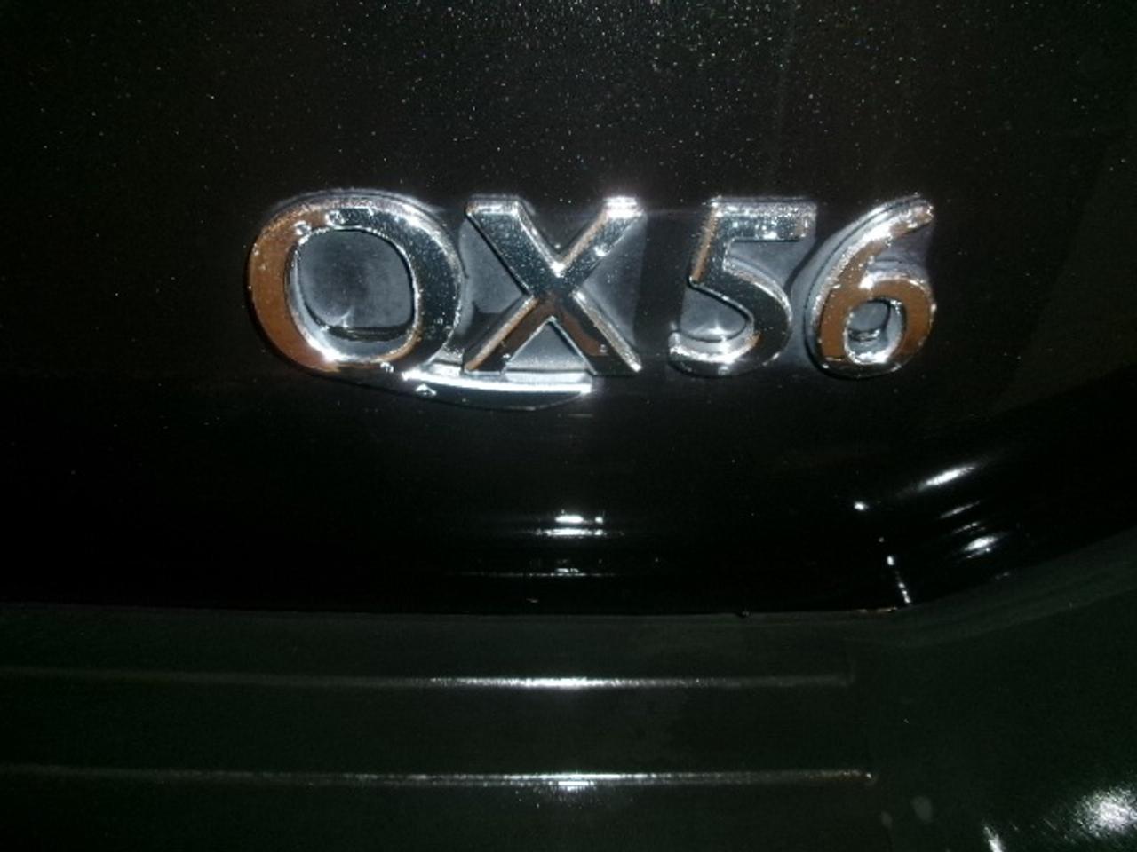2010 Infiniti QX56 Luxury Photo