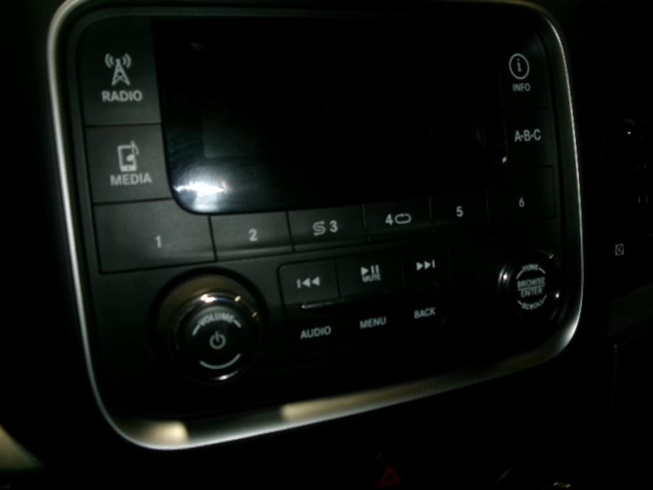 2013 RAM 1500 TRADESMAN Photo3