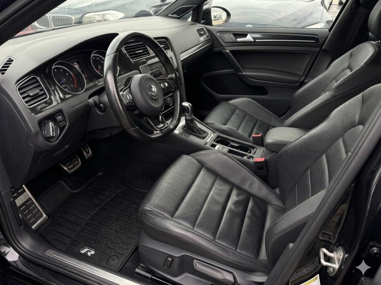 2016 Volkswagen Golf R Base Photo