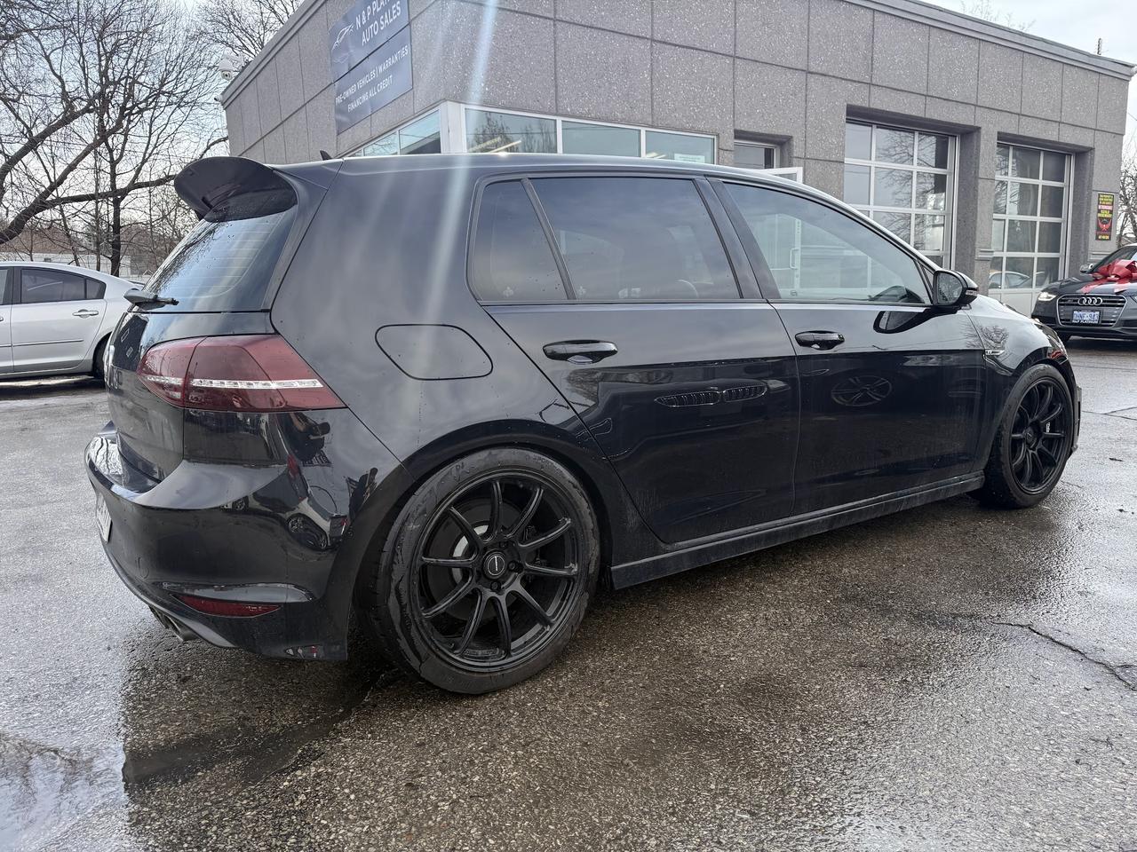 2016 Volkswagen Golf R Base Photo