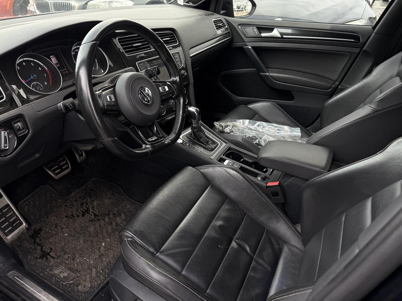 2016 Volkswagen Golf R Base Photo