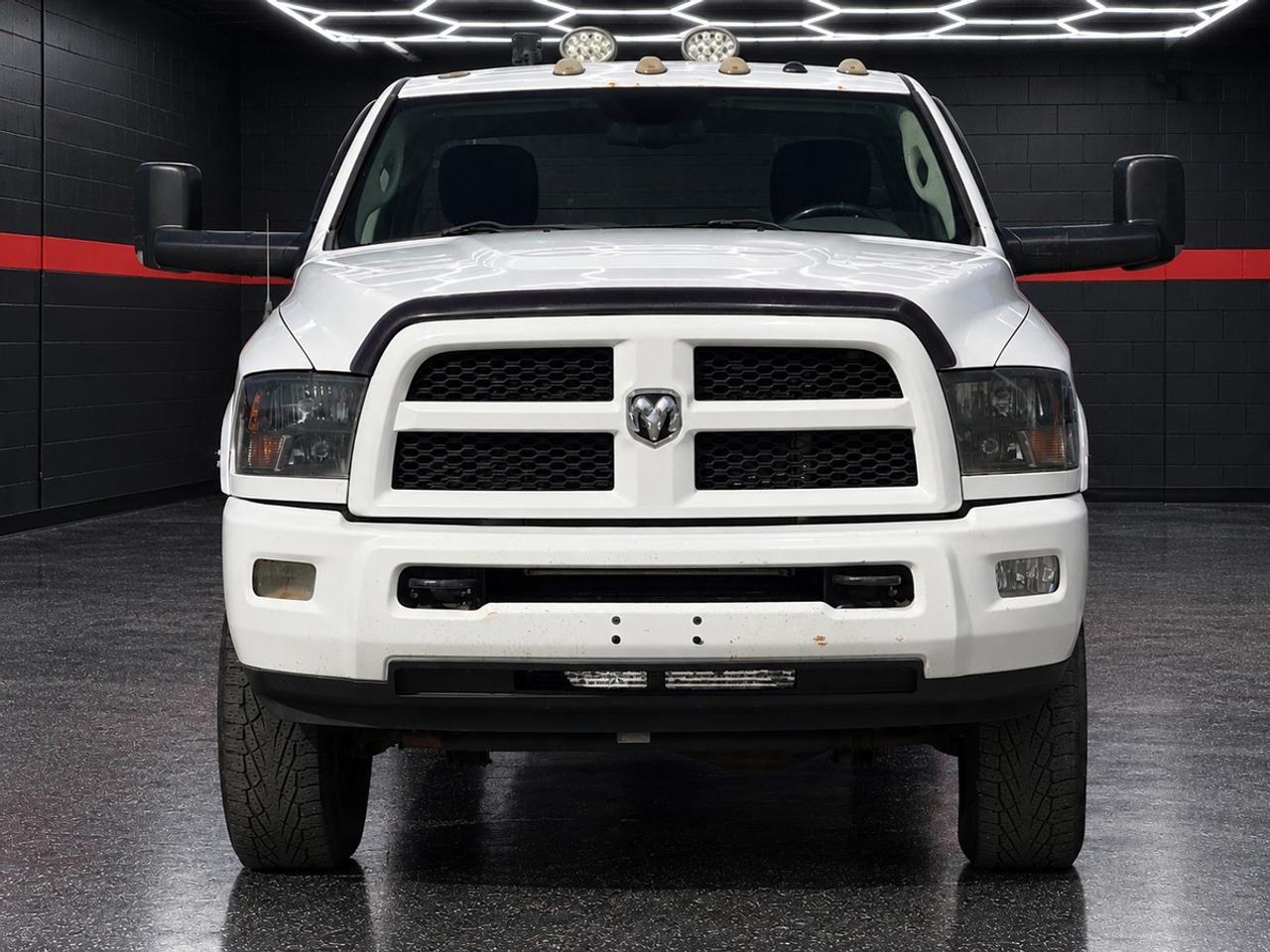 2015 RAM 2500 SLT Photo2