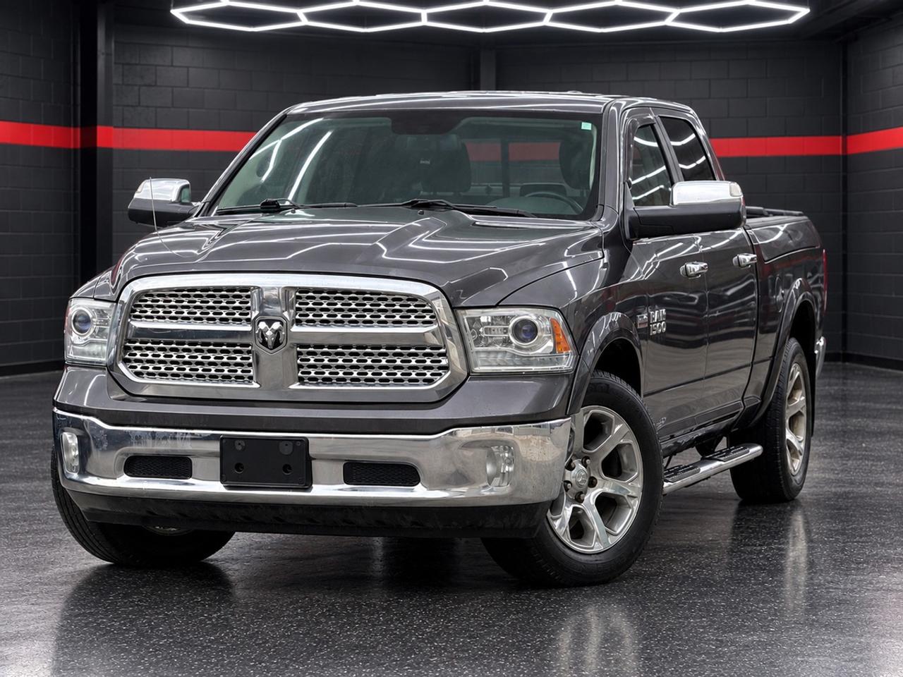 2016 RAM 1500 Laramie Photo5