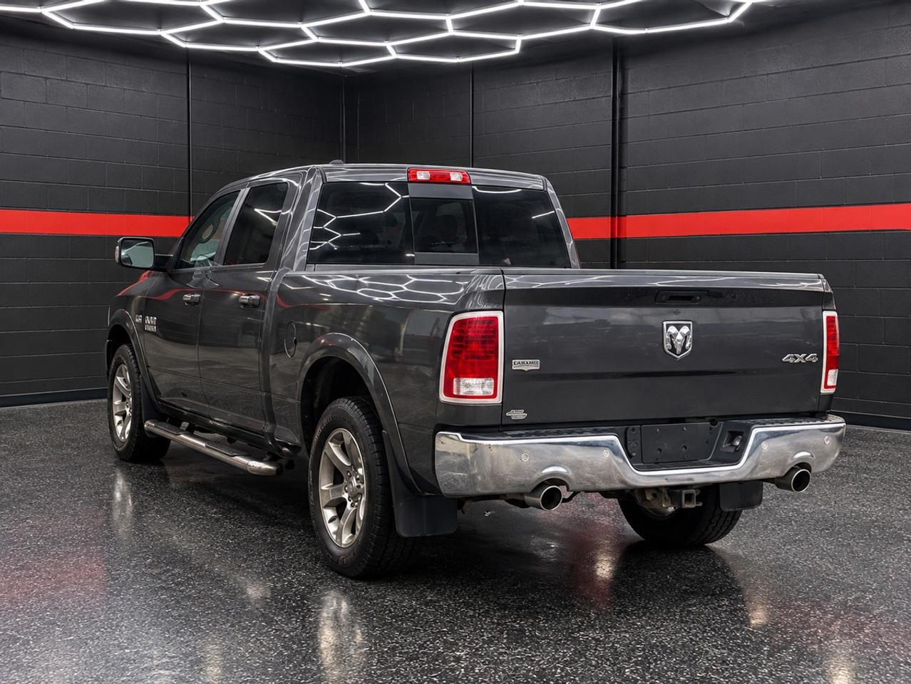 2016 RAM 1500 Laramie Photo
