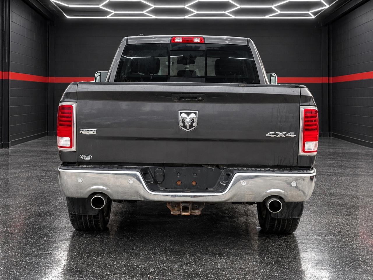 2016 RAM 1500 Laramie Photo