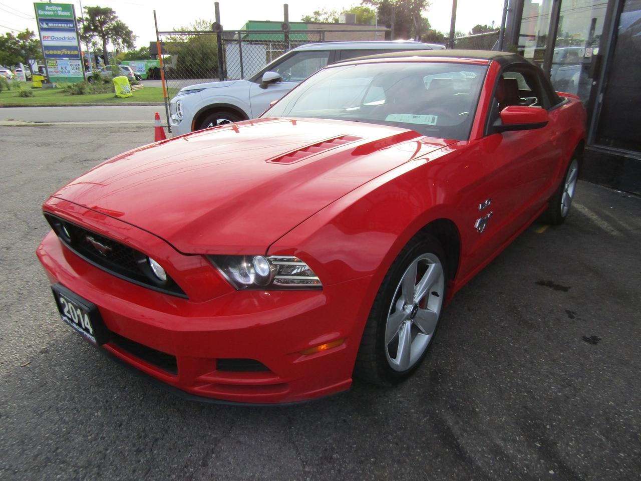 2014 Ford Mustang GT,Convertiable,Leather,Blutooth,Alloy*Certified* Photo2