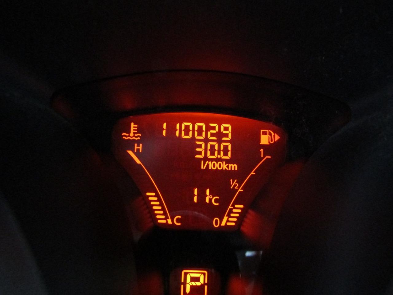 2012 Nissan Juke S, AWD, Sunroof, Bluetooth *No Accident* Certified* Photo