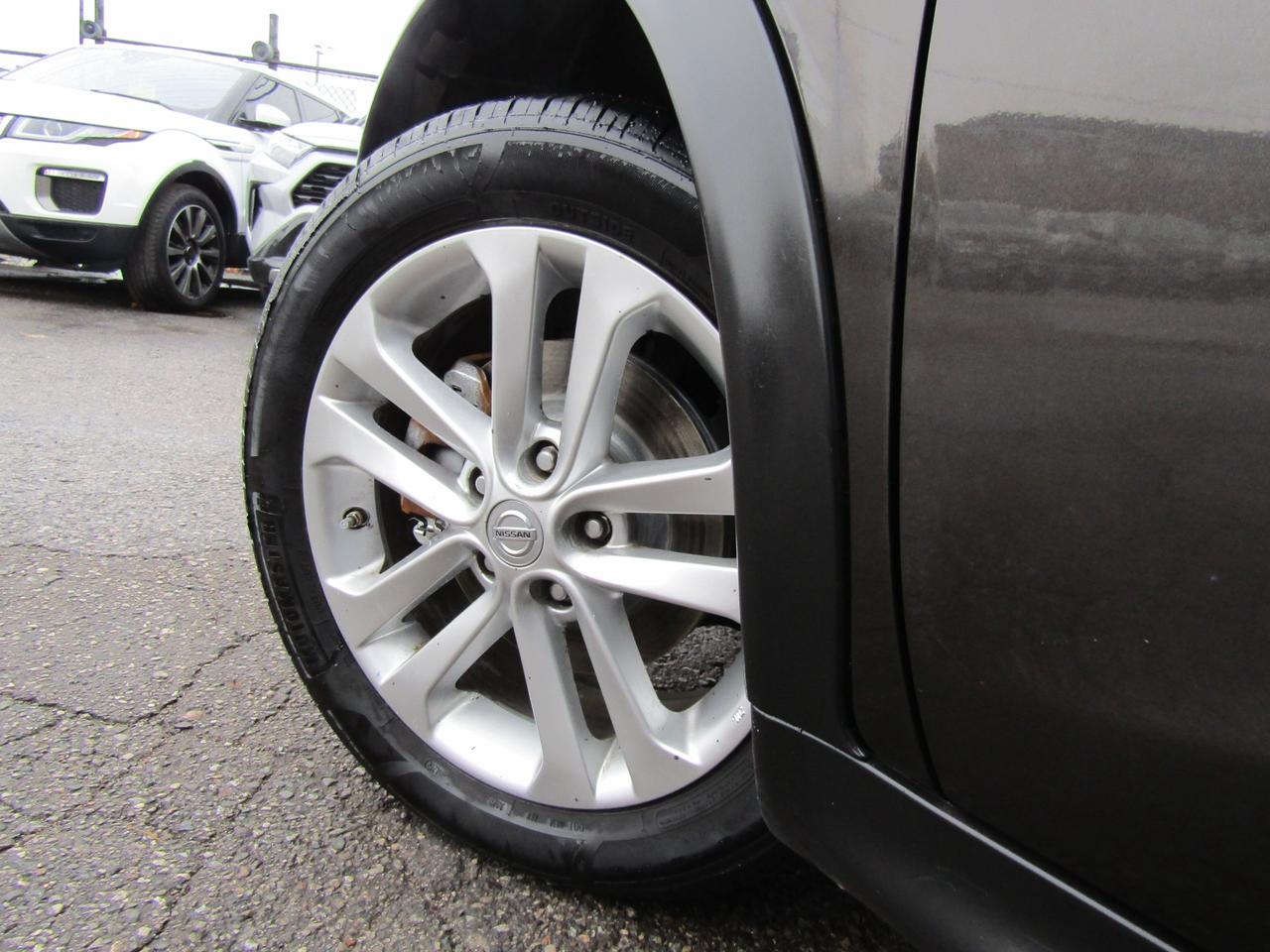 2012 Nissan Juke S, AWD, Sunroof, Bluetooth *No Accident* Certified* Photo