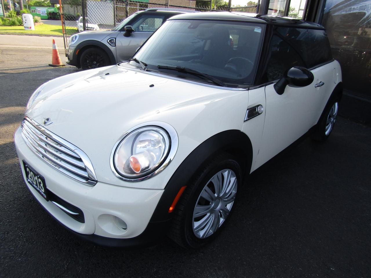 2013 MINI Cooper Prem., Pano, Leather, Bluetooth, Cruise Ctrl, *Certified* Photo2