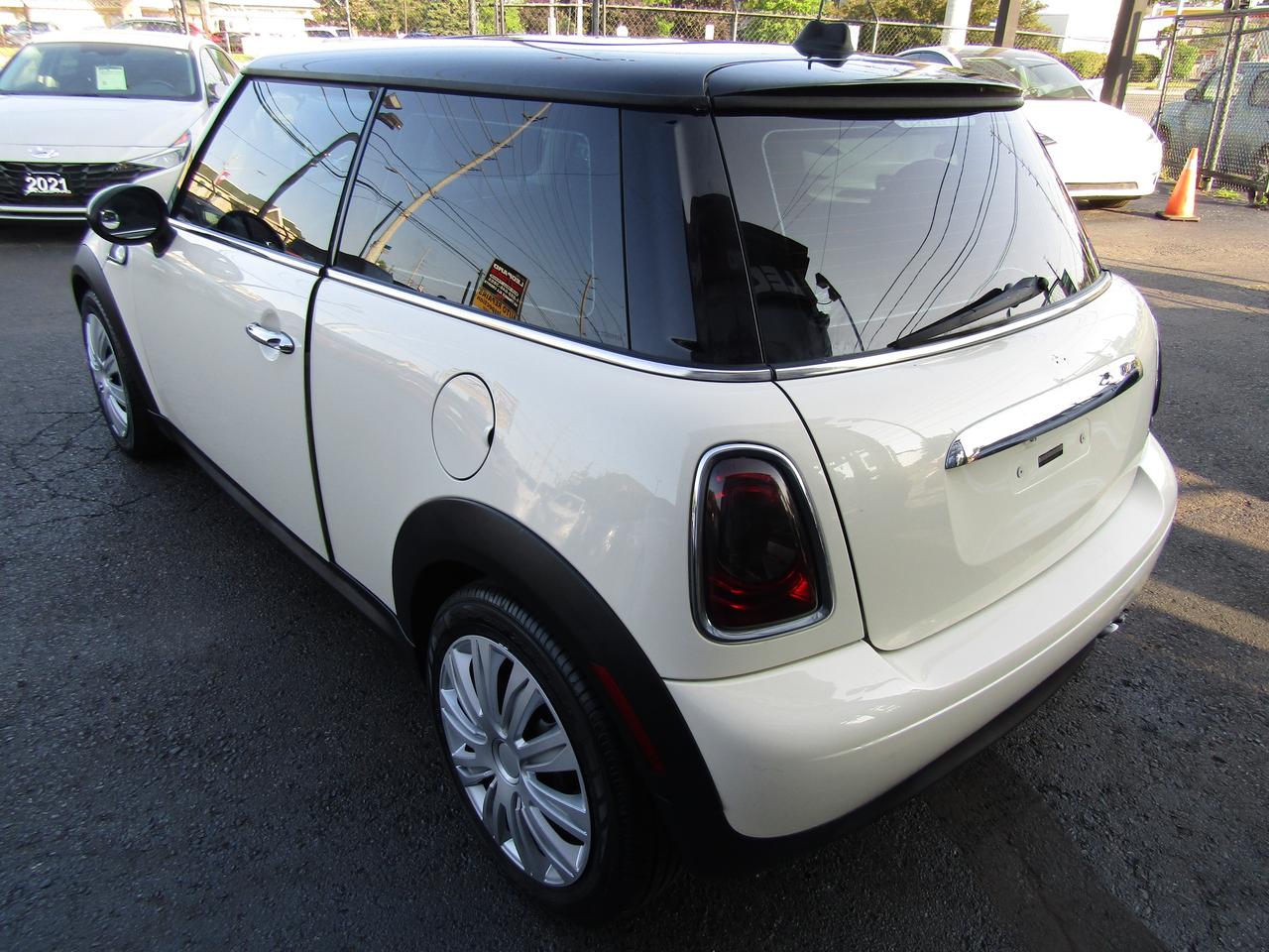2013 MINI Cooper Prem., Pano, Leather, Bluetooth, Cruise Ctrl, *Certified* Photo