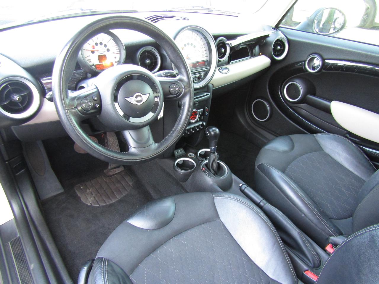 2013 MINI Cooper Prem., Pano, Leather, Bluetooth, Cruise Ctrl, *Certified* Photo