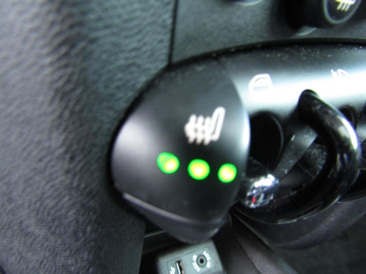 2013 MINI Cooper Prem., Pano, Leather, Bluetooth, Cruise Ctrl, *Certified* Photo