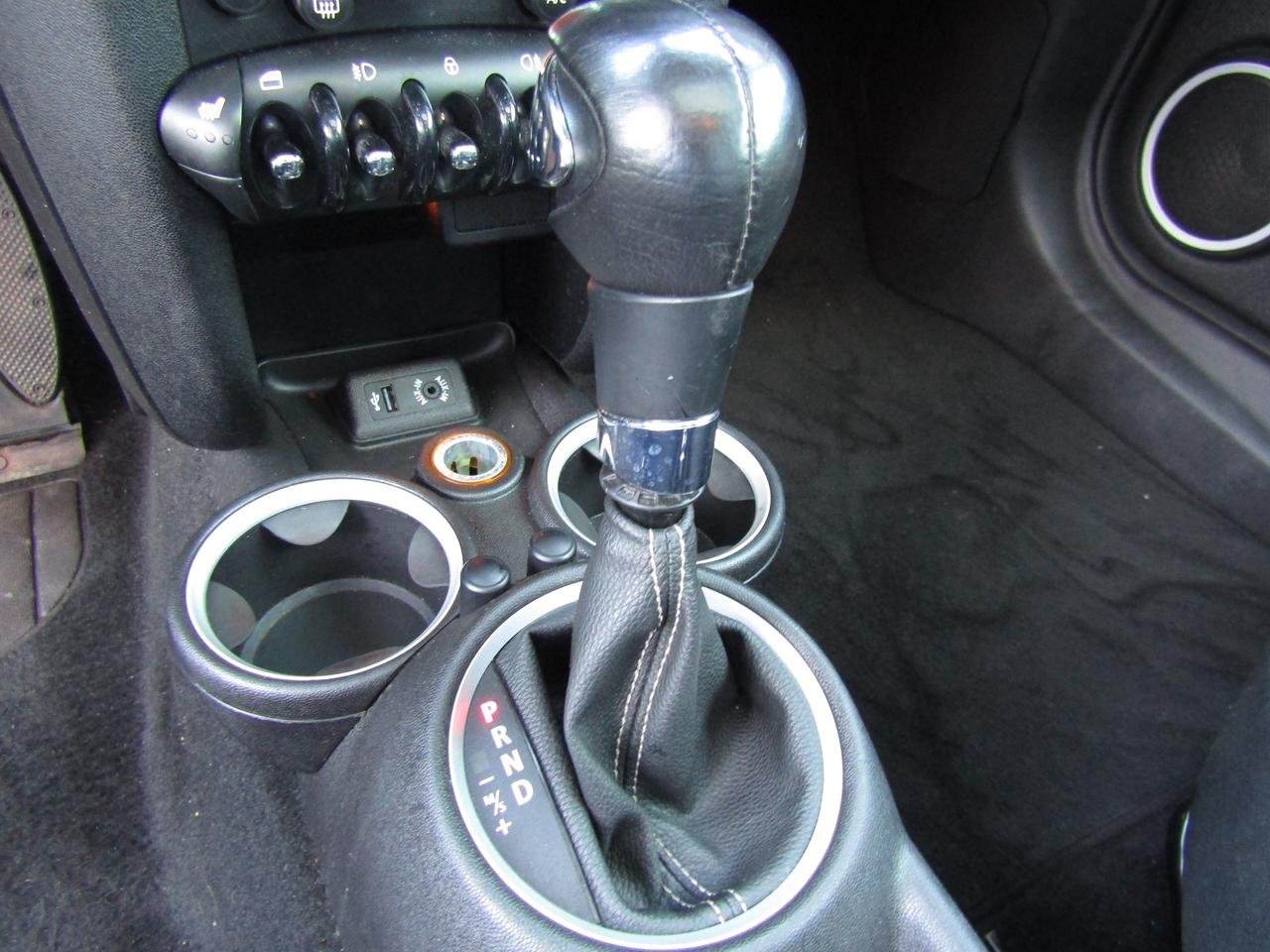 2013 MINI Cooper Prem., Pano, Leather, Bluetooth, Cruise Ctrl, *Certified* Photo