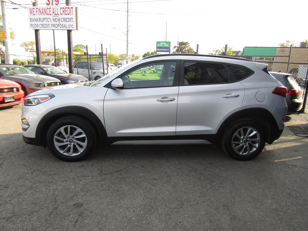 2017 Hyundai Tucson SE,Pano,Camera,Bluetooth,Blind Spots,Alloy*Certified* Photo4