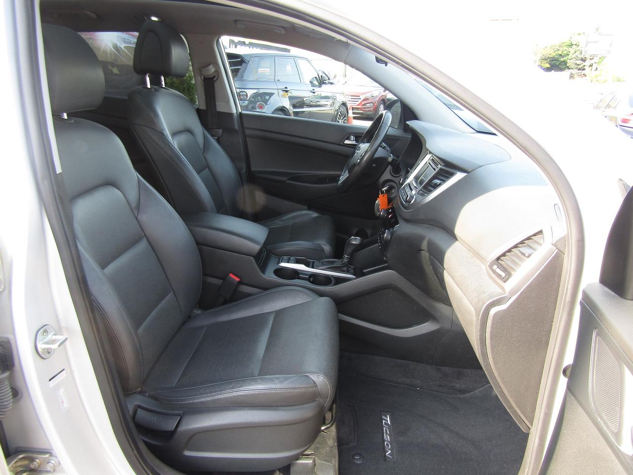 2017 Hyundai Tucson SE,Pano,Camera,Bluetooth,Blind Spots,Alloy*Certified* Photo