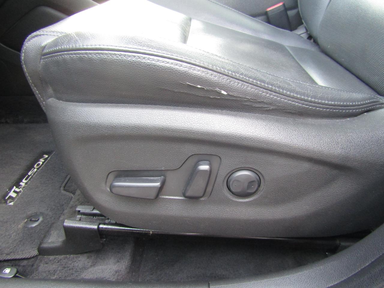 2017 Hyundai Tucson SE,Pano,Camera,Bluetooth,Blind Spots,Alloy*Certified* Photo