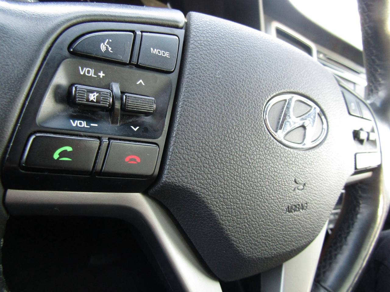 2017 Hyundai Tucson SE,Pano,Camera,Bluetooth,Blind Spots,Alloy*Certified* Photo