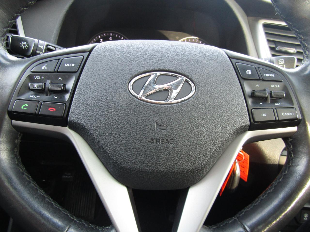 2017 Hyundai Tucson SE,Pano,Camera,Bluetooth,Blind Spots,Alloy*Certified* Photo