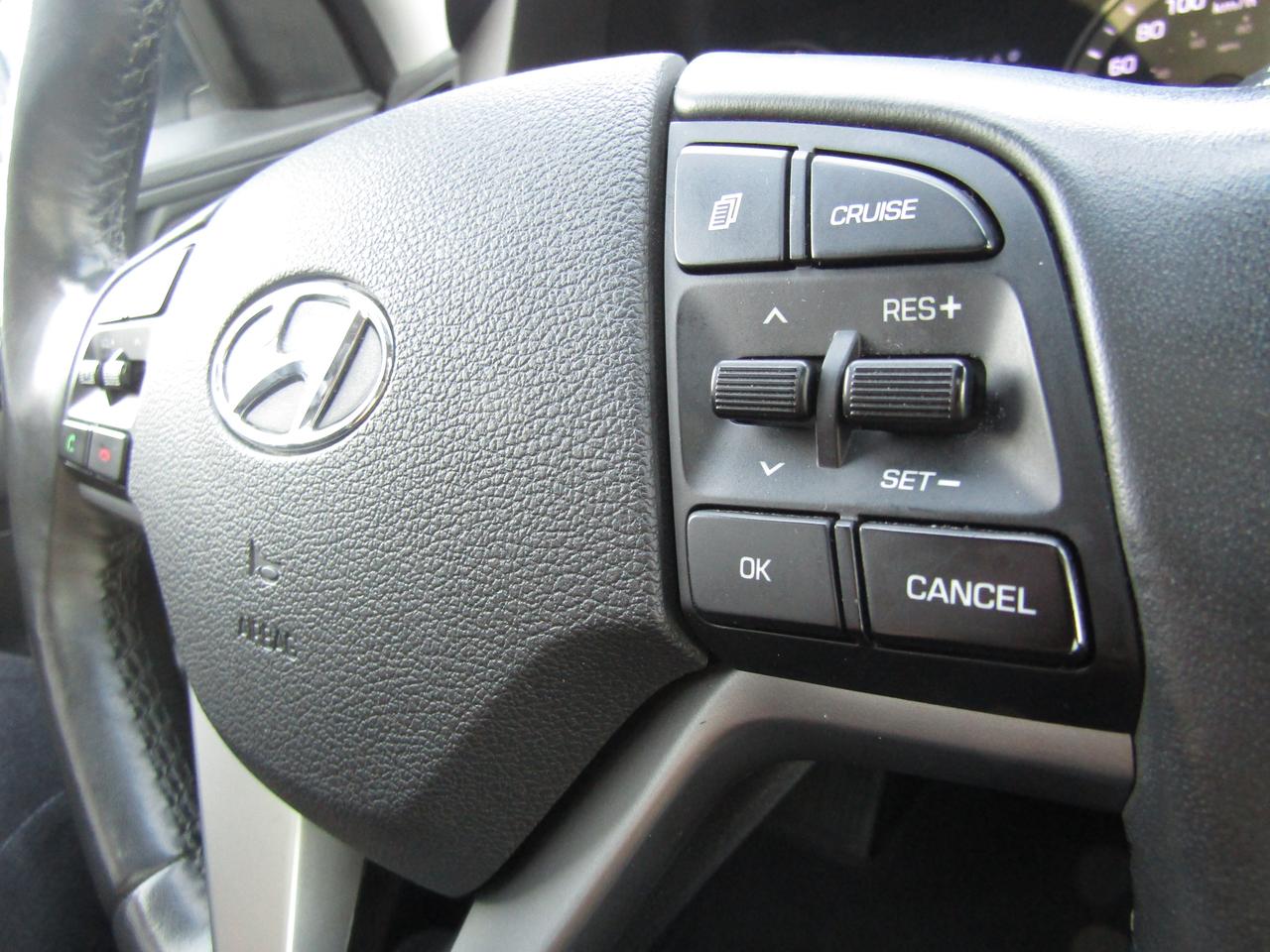 2017 Hyundai Tucson SE,Pano,Camera,Bluetooth,Blind Spots,Alloy*Certified* Photo