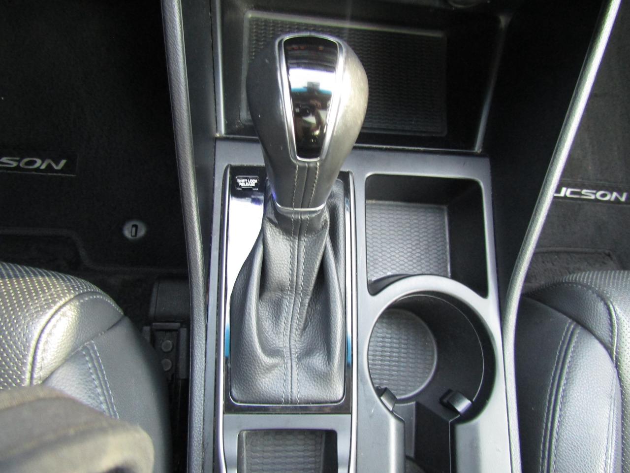 2017 Hyundai Tucson SE,Pano,Camera,Bluetooth,Blind Spots,Alloy*Certified* Photo