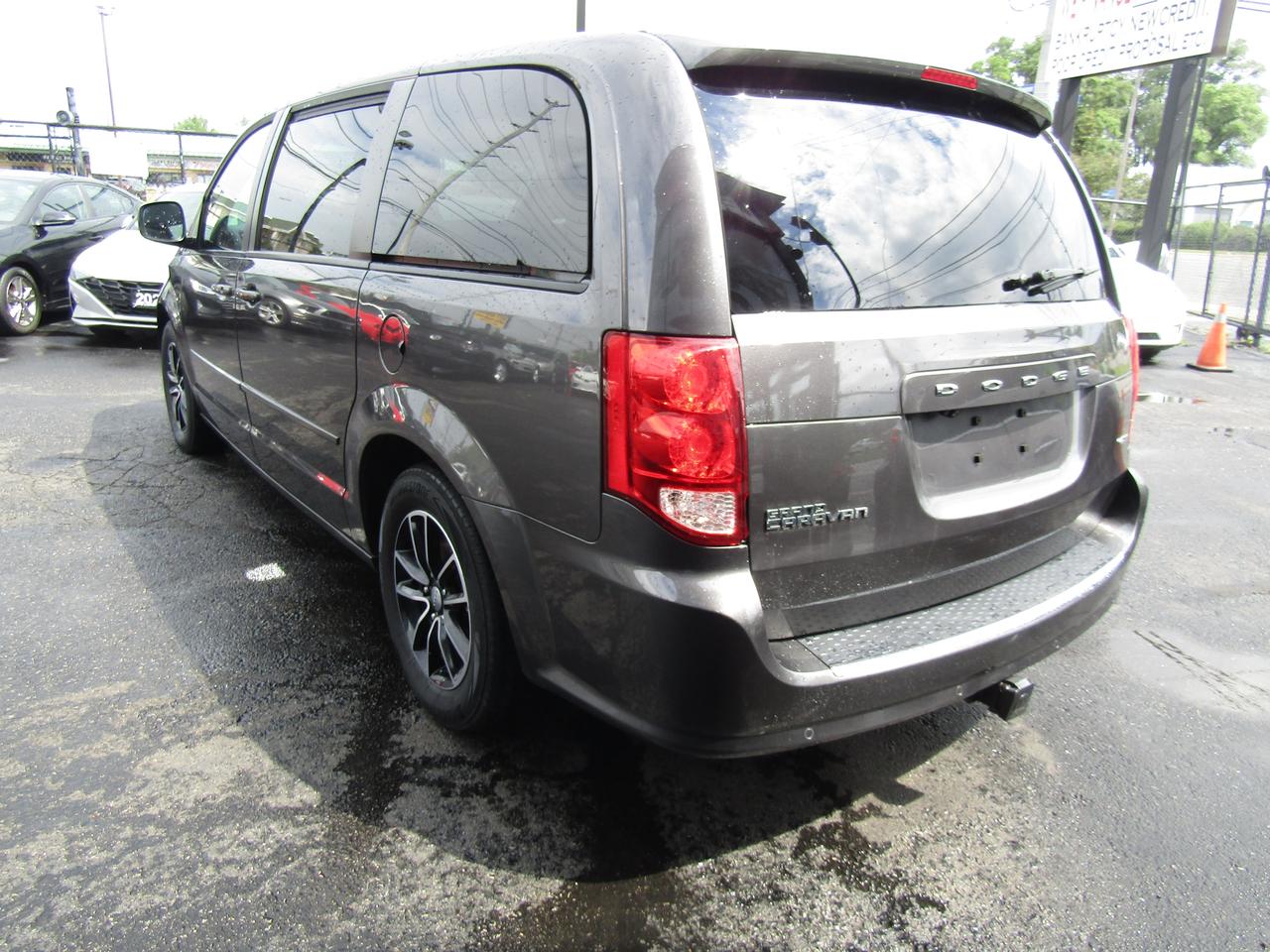 2017 Dodge Grand Caravan GT,7Pass,DVD,Navi,Blind Spot,Leather,Camera,*One Owner*Certified* Photo