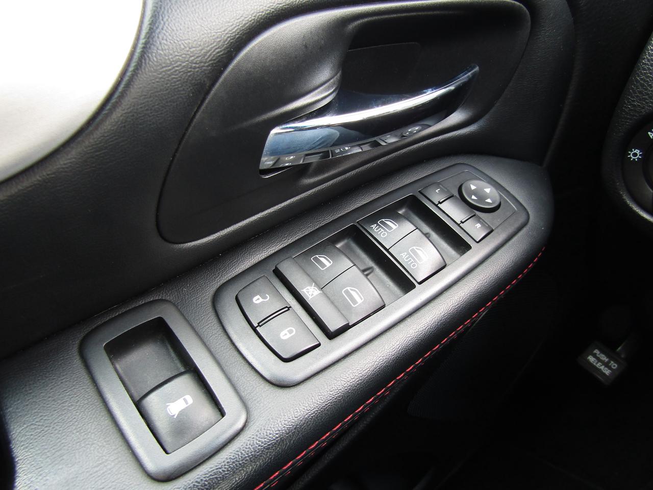 2017 Dodge Grand Caravan GT,7Pass,DVD,Navi,Blind Spot,Leather,Camera,*One Owner*Certified* Photo