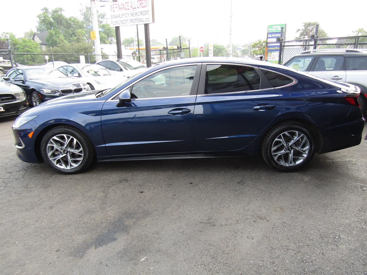 2022 Hyundai Sonata preferred ,Blind Spot, Lane Assist, Camera, Bluetooth, *One Owner*Certified* Photo