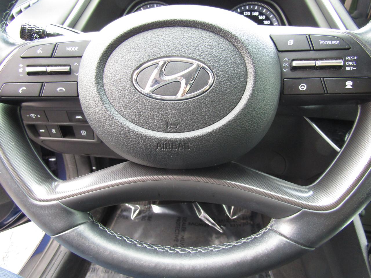 2022 Hyundai Sonata preferred ,Blind Spot, Lane Assist, Camera, Bluetooth, *One Owner*Certified* Photo