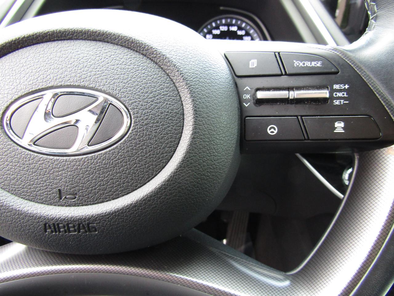 2022 Hyundai Sonata preferred ,Blind Spot, Lane Assist, Camera, Bluetooth, *One Owner*Certified* Photo