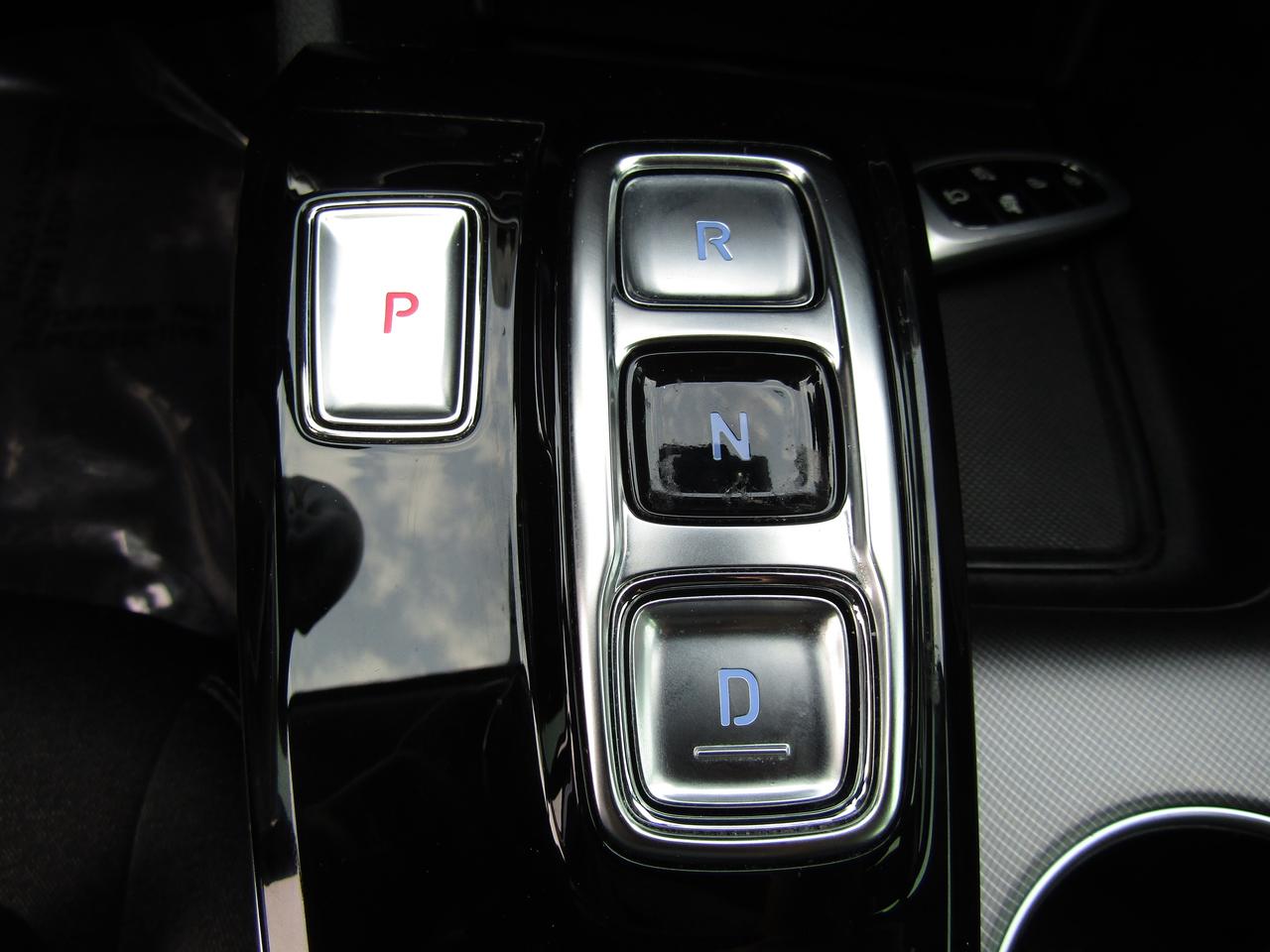 2022 Hyundai Sonata preferred ,Blind Spot, Lane Assist, Camera, Bluetooth, *One Owner*Certified* Photo