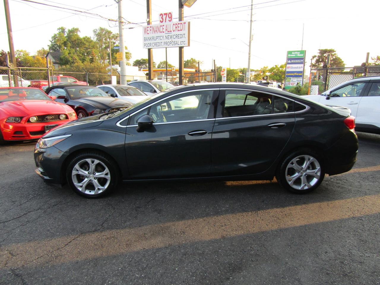 2017 Chevrolet Cruze Premier,Camera,Leather,Heated Seats*AS IS* Photo3