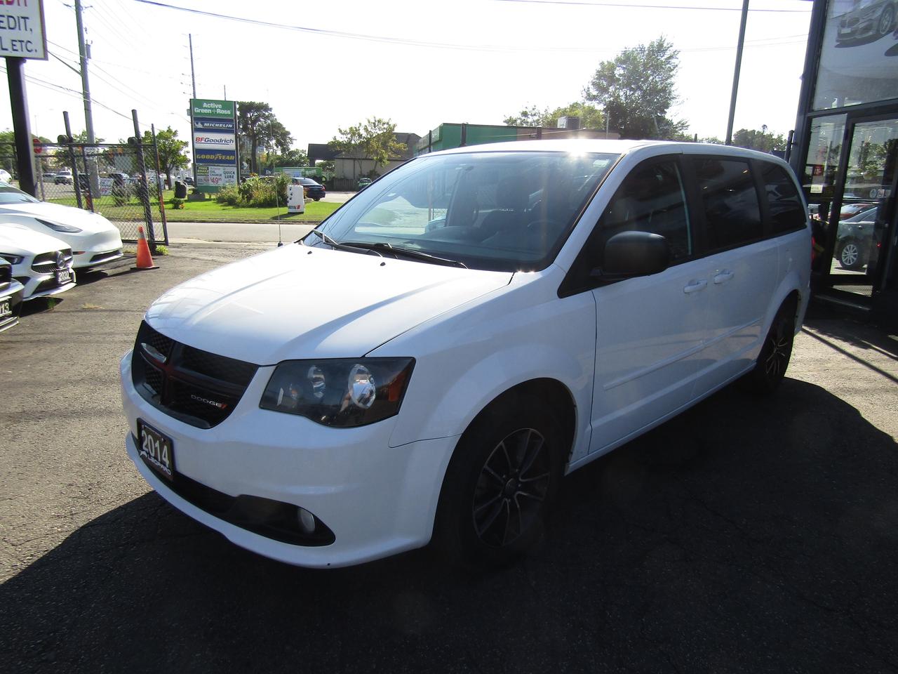 2014 Dodge Grand Caravan SXT,7Pass,Navi,Camera,DVD,Bluetooth*Certified* Photo2