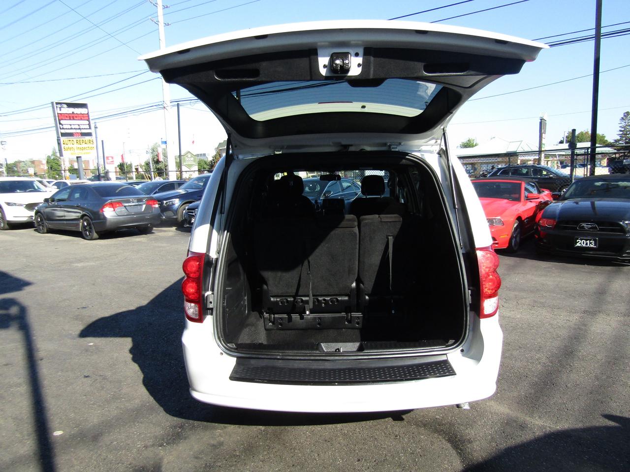 2014 Dodge Grand Caravan SXT,7Pass,Navi,Camera,DVD,Bluetooth*Certified* Photo