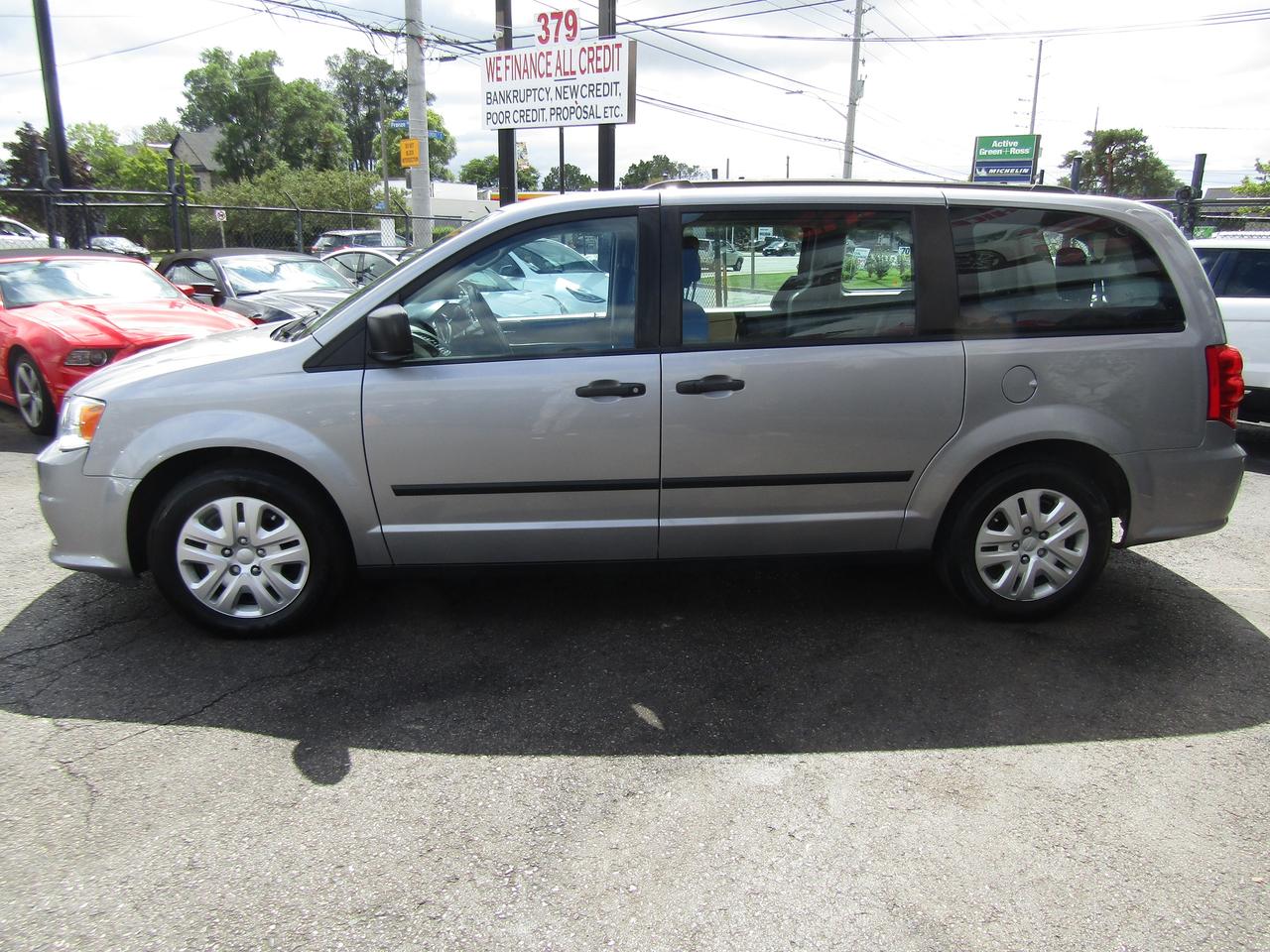 2016 Dodge Grand Caravan SE,7Passengers,Cruise Ctrl,Pwr Windows,LOW KM*Certified* Photo3