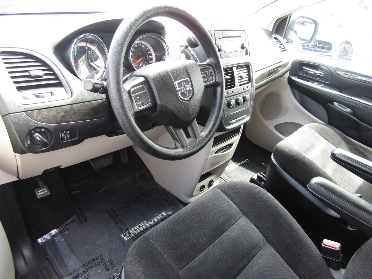 2016 Dodge Grand Caravan SE,7Passengers,Cruise Ctrl,Pwr Windows,LOW KM*Certified* Photo