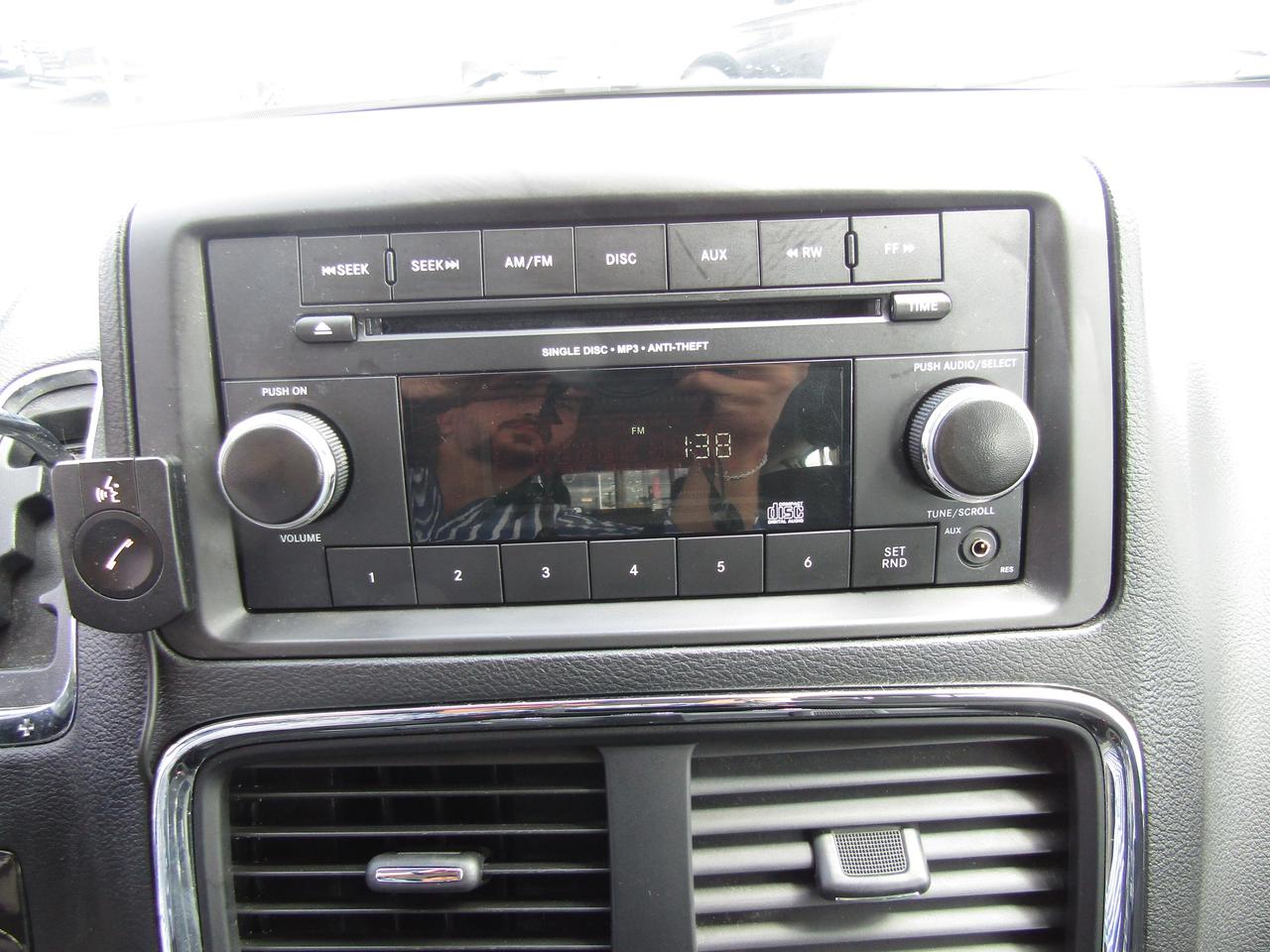 2016 Dodge Grand Caravan SE,7Passengers,Cruise Ctrl,Pwr Windows,LOW KM*Certified* Photo