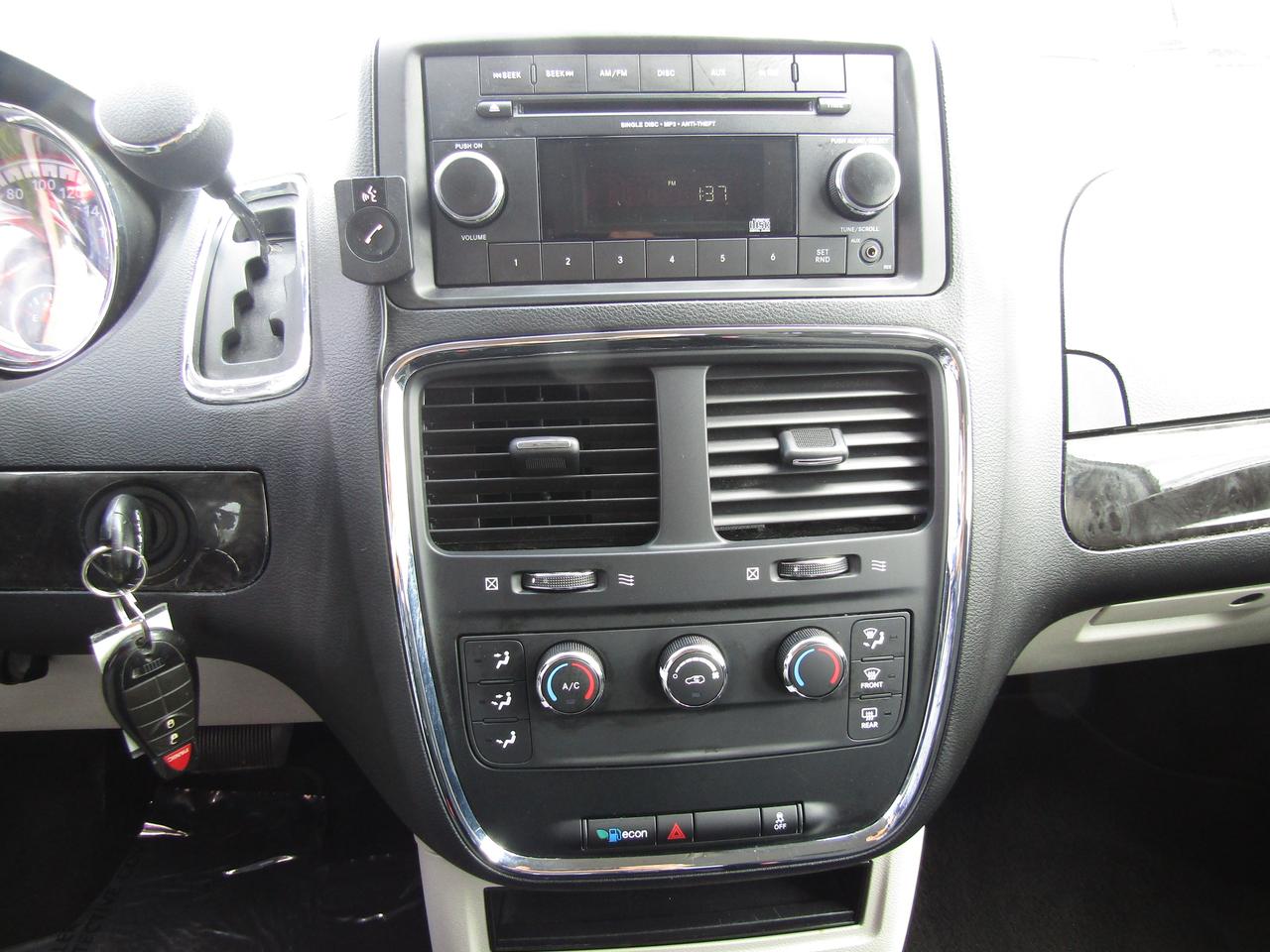 2016 Dodge Grand Caravan SE,7Passengers,Cruise Ctrl,Pwr Windows,LOW KM*Certified* Photo