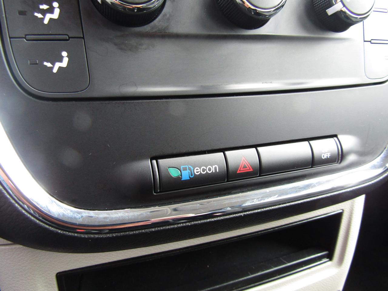 2016 Dodge Grand Caravan SE,7Passengers,Cruise Ctrl,Pwr Windows,LOW KM*Certified* Photo